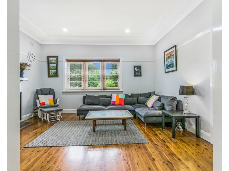 2 Douglas Avenue, Tamworth NSW 2340