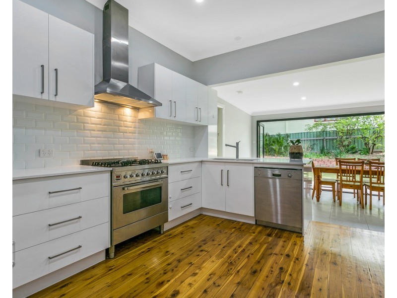 2 Douglas Avenue, Tamworth NSW 2340