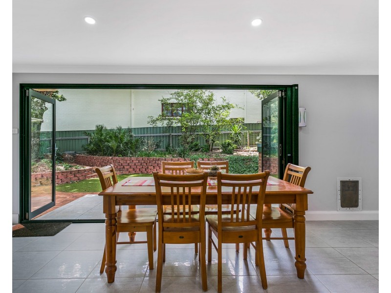 2 Douglas Avenue, Tamworth NSW 2340