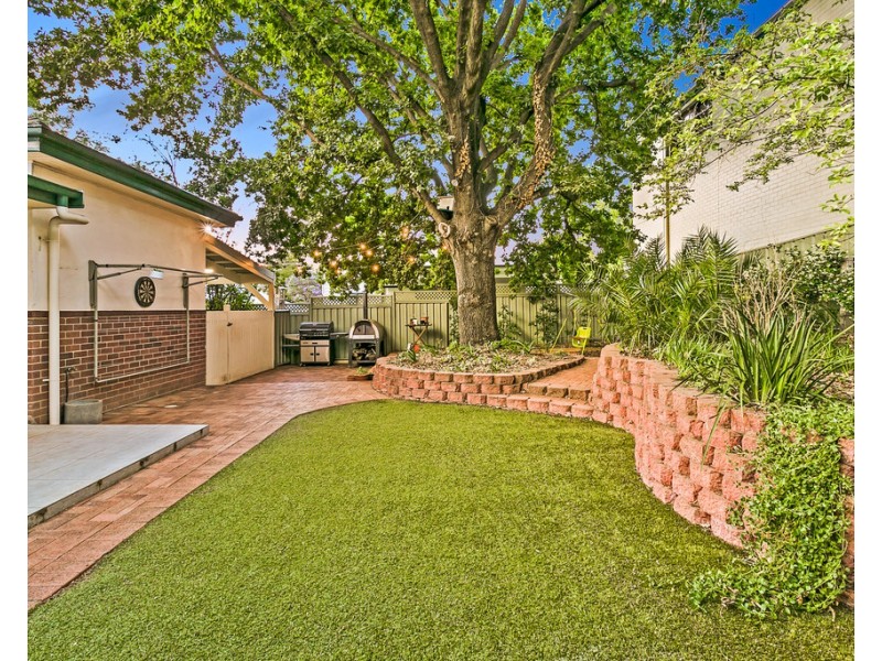 2 Douglas Avenue, Tamworth NSW 2340