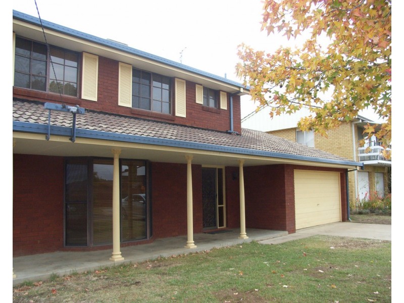 78 Mcrae Street, Tamworth NSW 2340