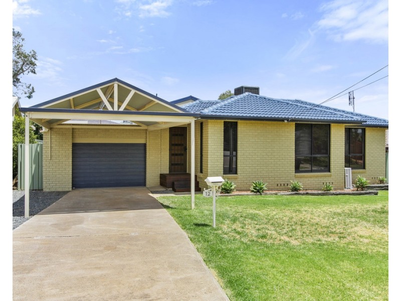 12 Osprey Way, Tamworth NSW 2340