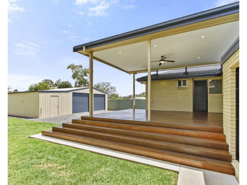 12 Osprey Way, Tamworth NSW 2340