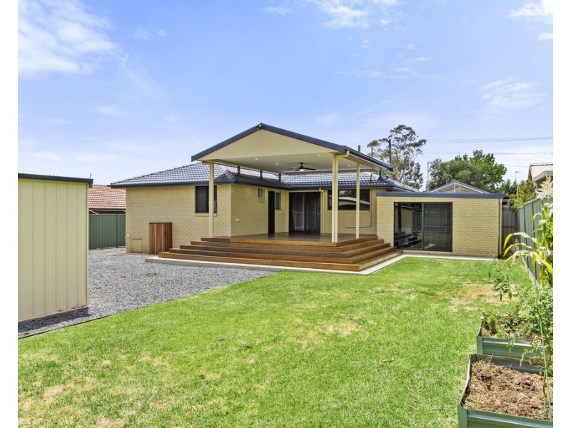 12 Osprey Way, Tamworth NSW 2340