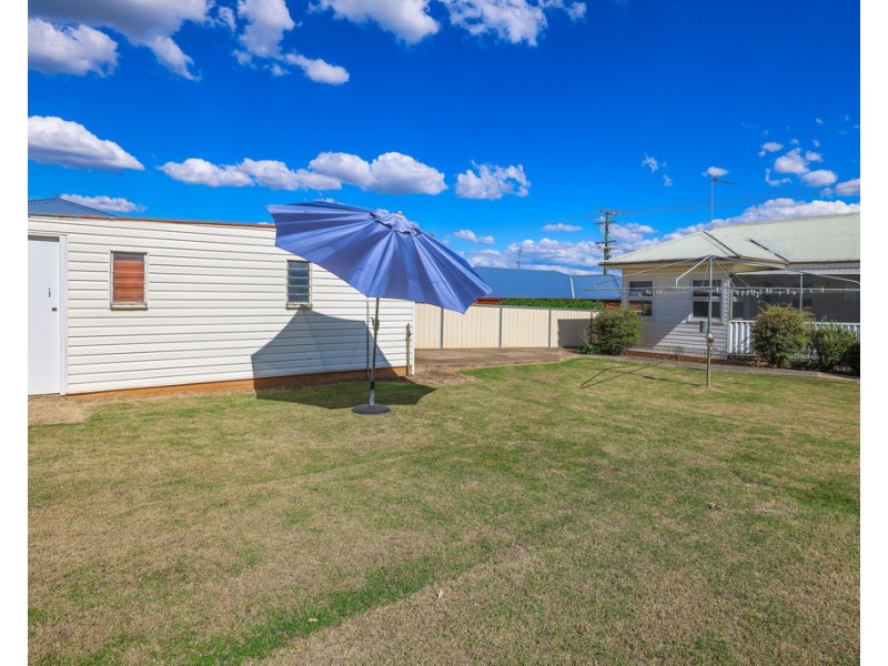 30 Piper Street, Tamworth NSW 2340