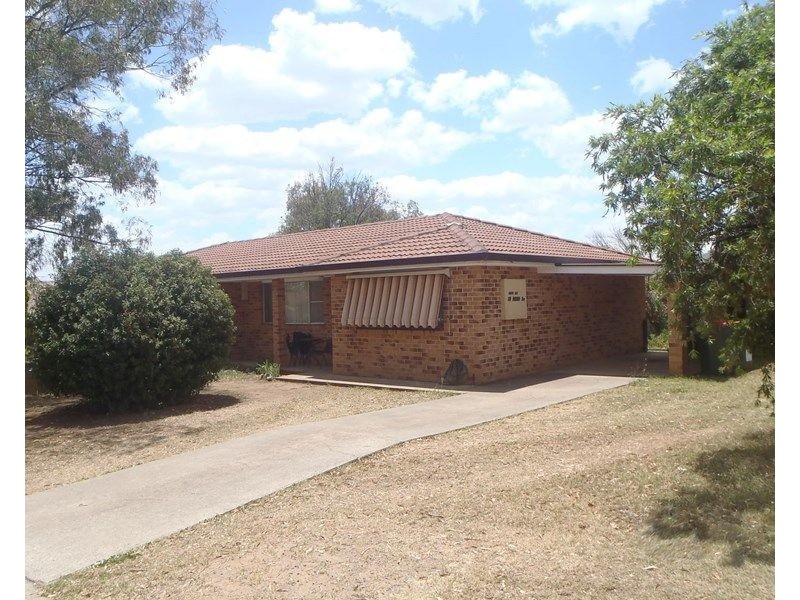 2/56 Petra Avenue, Tamworth NSW 2340