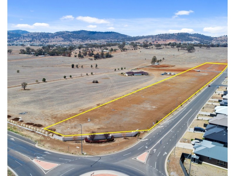 4 Grand Meadows Drive, Tamworth NSW 2340