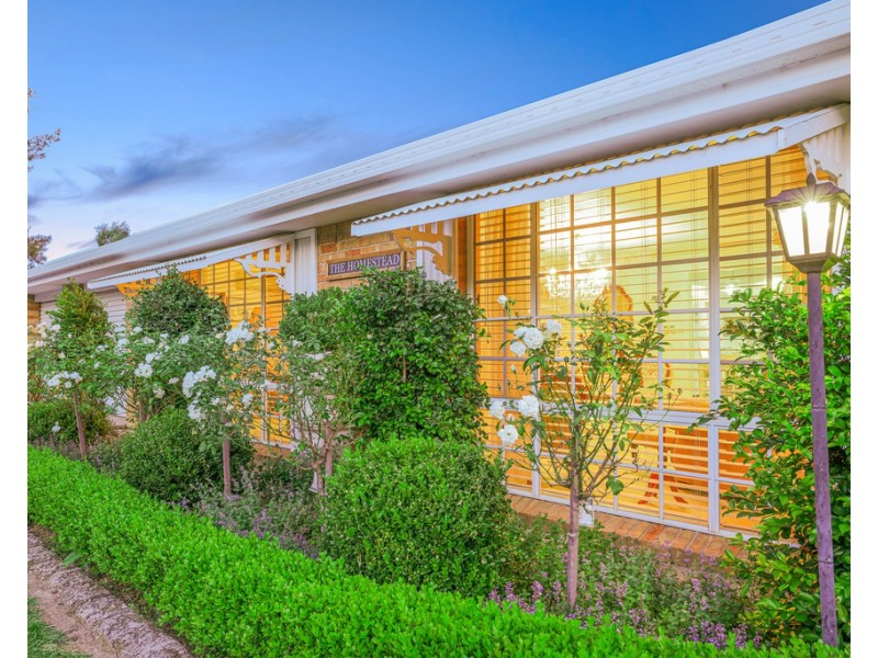 24 Pages Lane, Tamworth NSW 2340