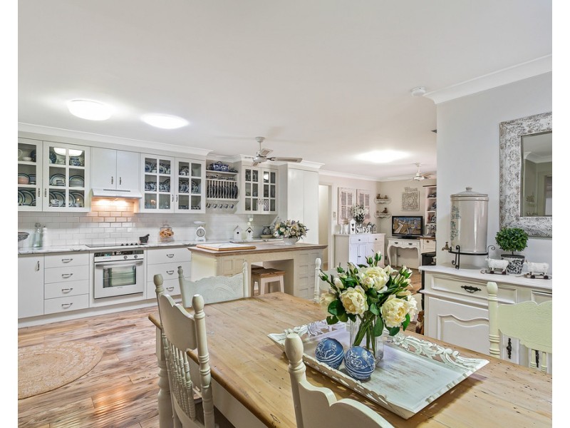 24 Pages Lane, Tamworth NSW 2340