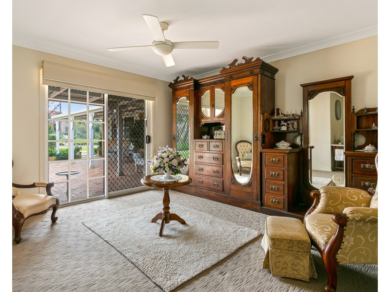 24 Pages Lane, Tamworth NSW 2340