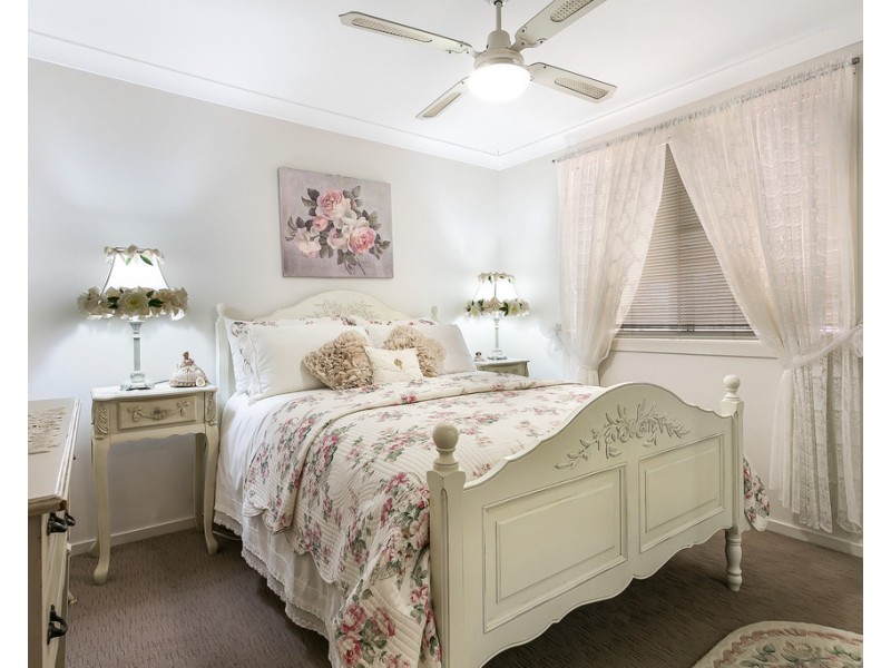 24 Pages Lane, Tamworth NSW 2340