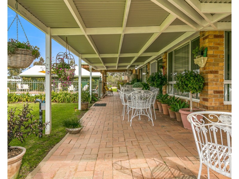 24 Pages Lane, Tamworth NSW 2340