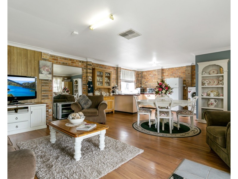 24 Pages Lane, Tamworth NSW 2340