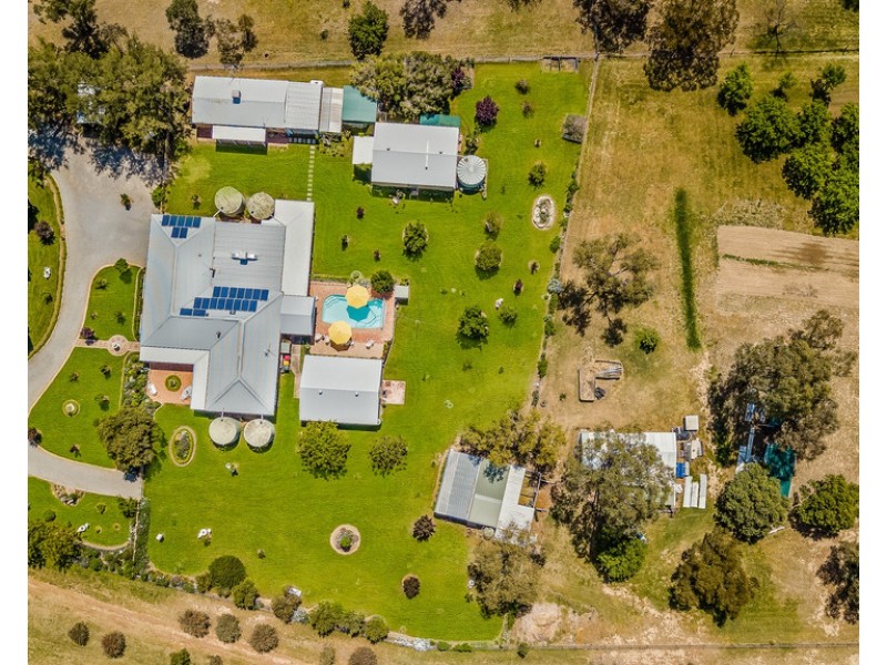 24 Pages Lane, Tamworth NSW 2340