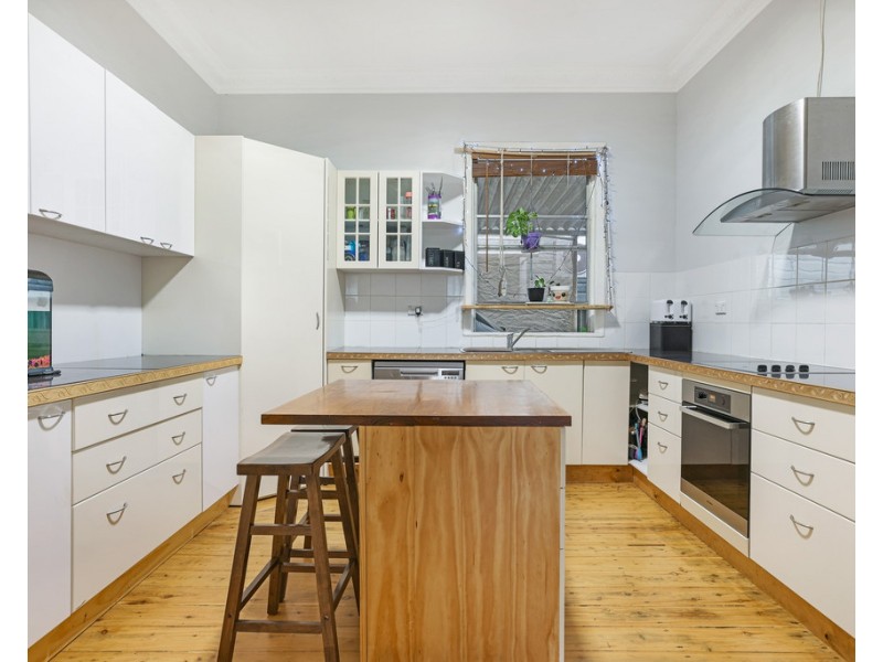 108 Denison Street, Tamworth NSW 2340