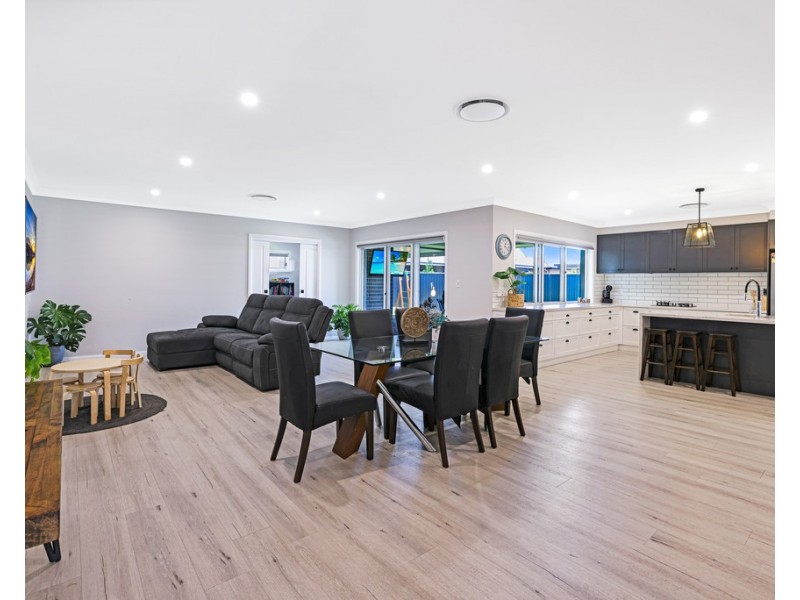 69 Warrah Drive, Tamworth NSW 2340