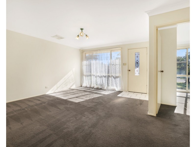 11 Caley Close, Tamworth NSW 2340