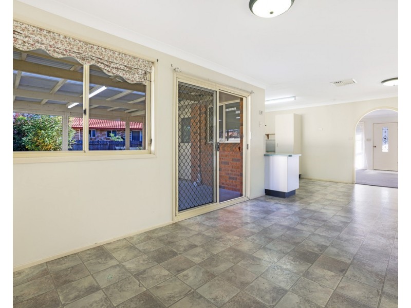 11 Caley Close, Tamworth NSW 2340