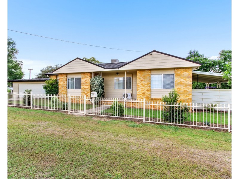 41 Oak Street, Tamworth NSW 2340