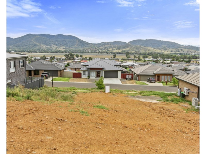 14 Currawong Drive, Tamworth NSW 2340