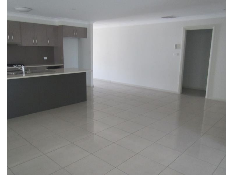 11 Kaputar Close, Tamworth NSW 2340