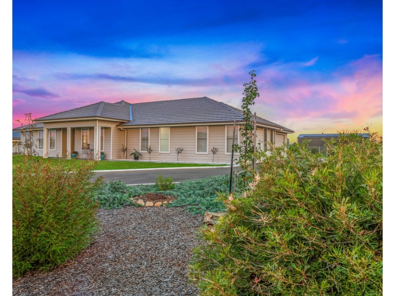 5 Rodeo Drive, Tamworth NSW 2340