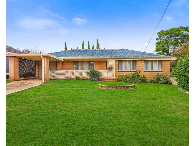 8 Mirrool Street, Tamworth NSW 2340