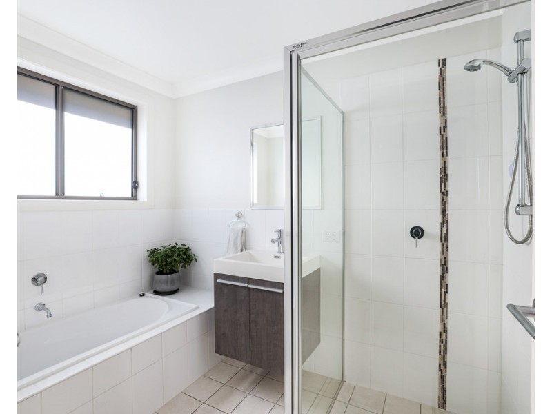 16C Warwick Road, Tamworth NSW 2340