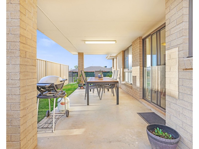 16C Warwick Road, Tamworth NSW 2340