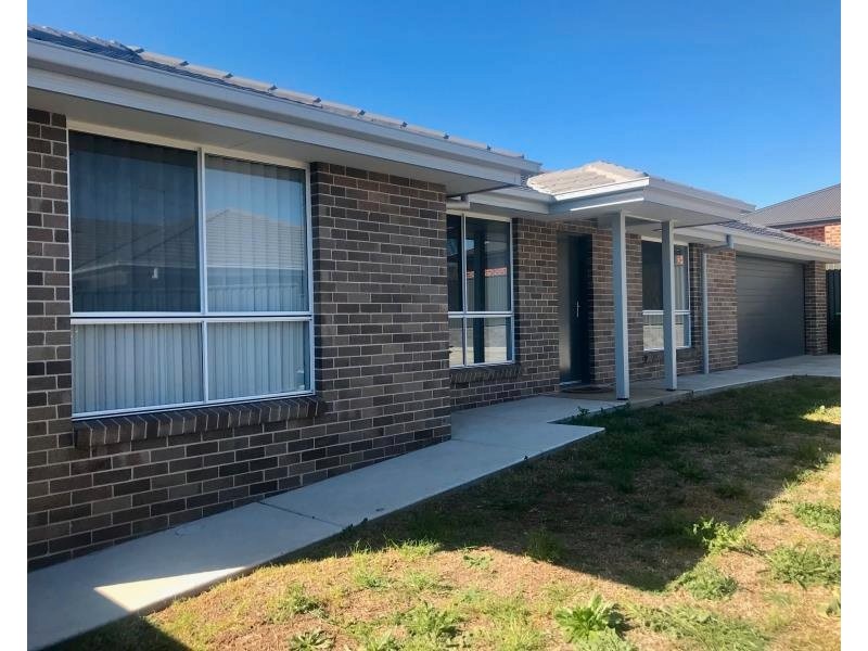 2/47 Kingham Street, Tamworth NSW 2340