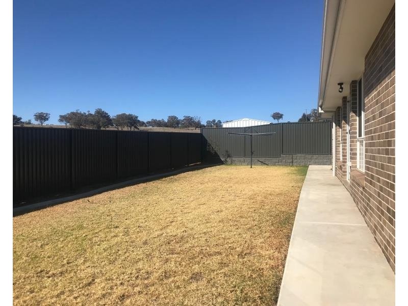 2/47 Kingham Street, Tamworth NSW 2340