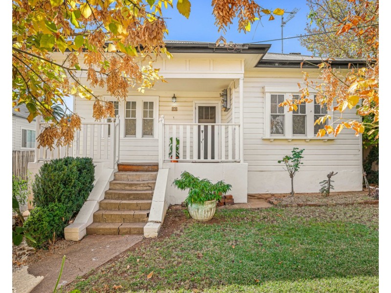 98 Rawson Avenue, Tamworth NSW 2340