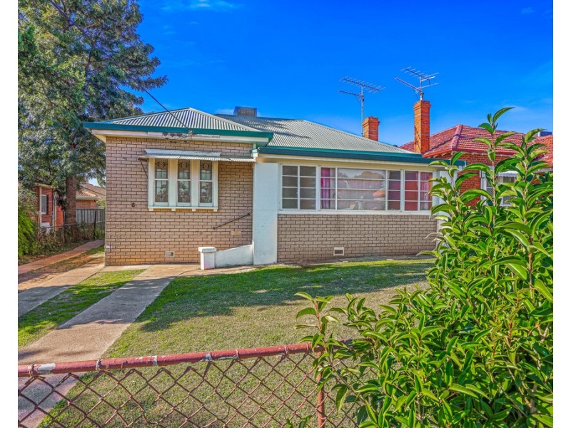 8 Phillip Street, Tamworth NSW 2340