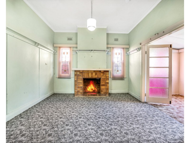 8 Phillip Street, Tamworth NSW 2340