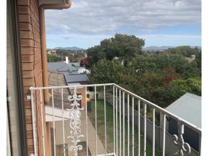 2/95 Upper Street, East Tamworth NSW 2340