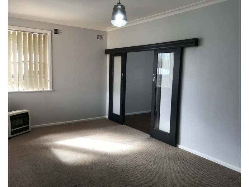 33 Croydon Avenue, Tamworth NSW 2340