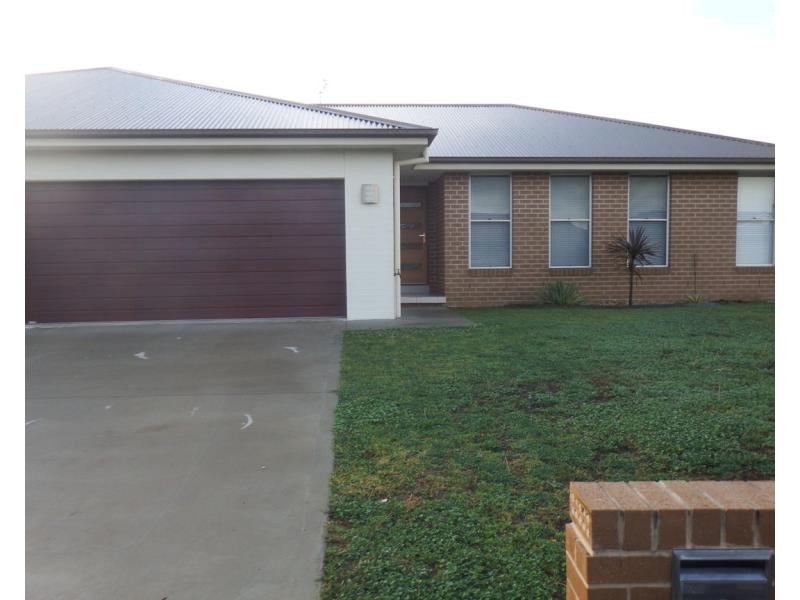 2/41 Morrilla Street, Tamworth NSW 2340