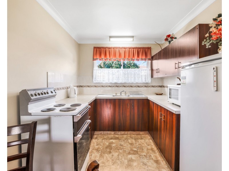 2/4 Adam Street, Tamworth NSW 2340