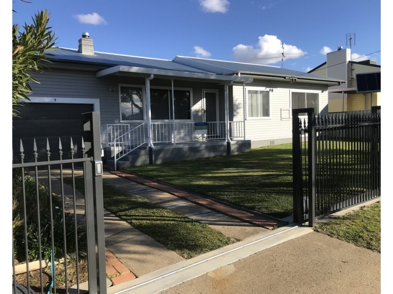 5 Crocket Street, Tamworth NSW 2340