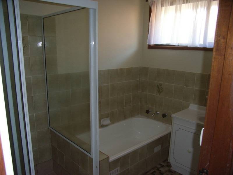 11 Osprey Way, Tamworth NSW 2340