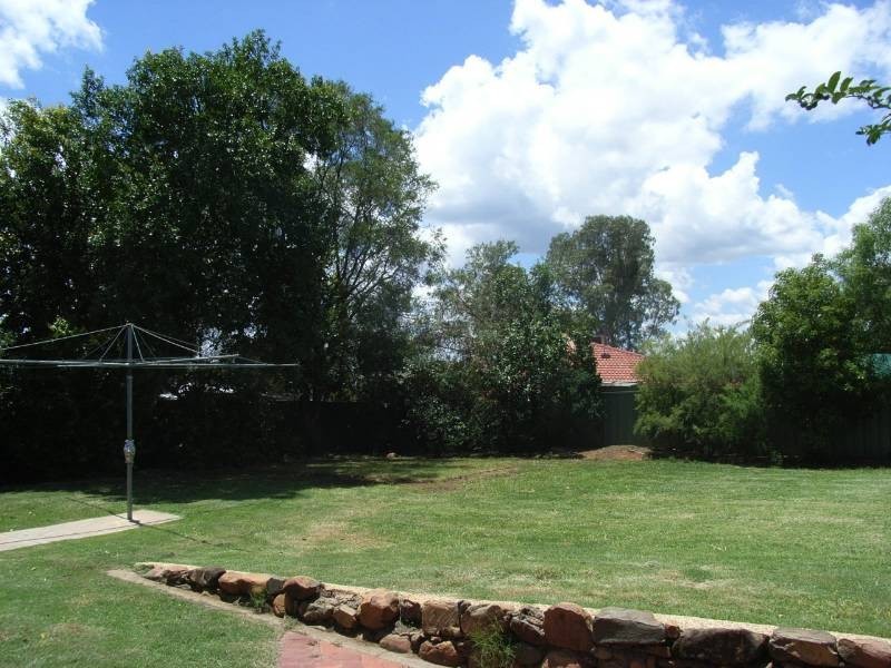 11 Osprey Way, Tamworth NSW 2340