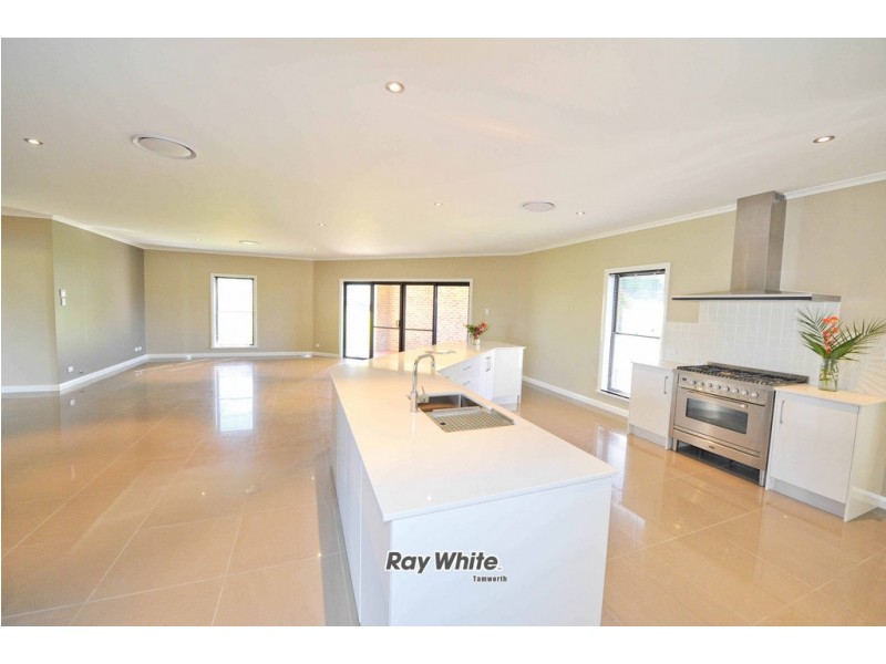 15 Ventnor Drive, Tamworth NSW 2340