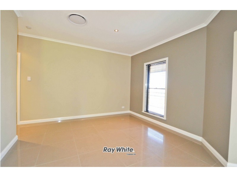 15 Ventnor Drive, Tamworth NSW 2340