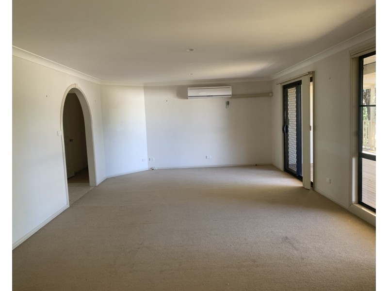 28 Peregrine Ave, Tamworth NSW 2340