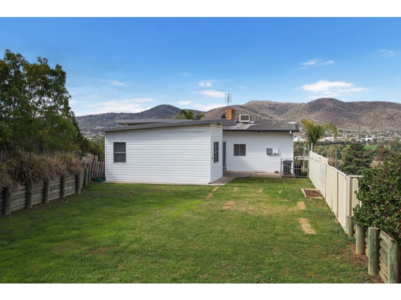 151 Crown Street, Tamworth NSW 2340