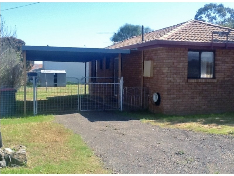 1 Boronia Drive, Tamworth NSW 2340