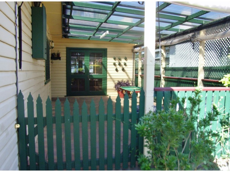 18 Kent Street, Tamworth NSW 2340