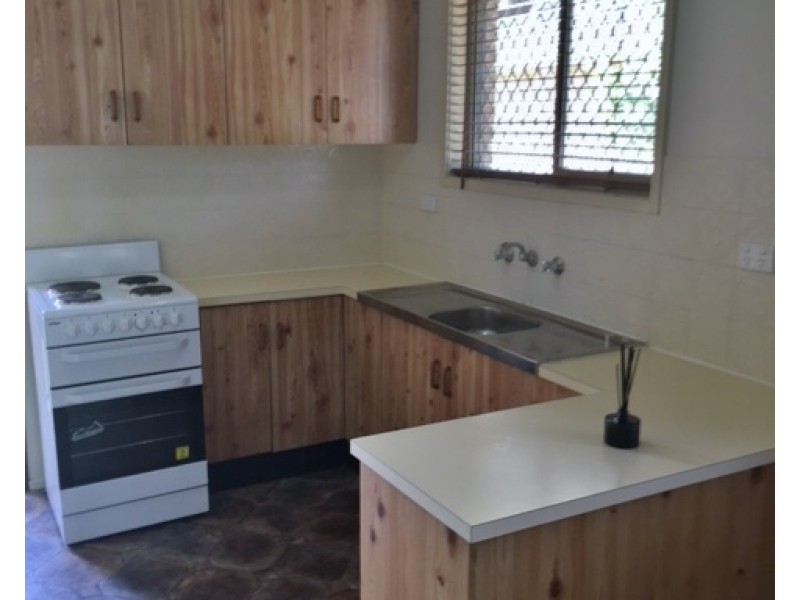 2/64 Petra Avenue, Tamworth NSW 2340