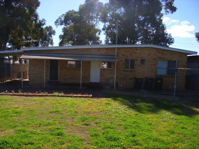 79 Robert Street, Tamworth NSW 2340