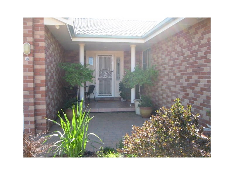 15 Wahroonga Drive, Tamworth NSW 2340